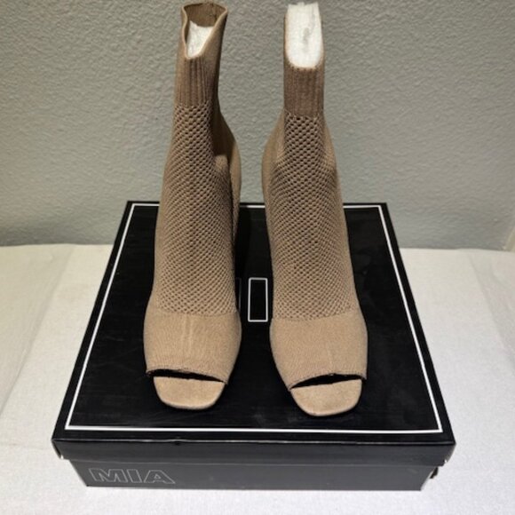 NEW MIA Sock Bootie Heels – Tan Knit Peep Toe, Size 8.5, Original Box - Picture 1 of 6